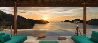 Wonderful 6BR Villa with Exclusive Beach Access