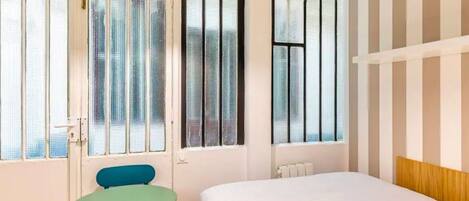 Internet, bed sheets