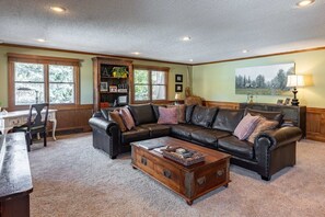 TV, fireplace, offices - Jefferson House 3BR, Steps to Main, Walk to Skiing (Park City)