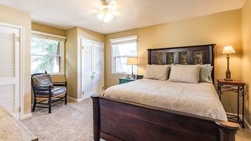 3 bedrooms, iron/ironing board, travel crib, WiFi