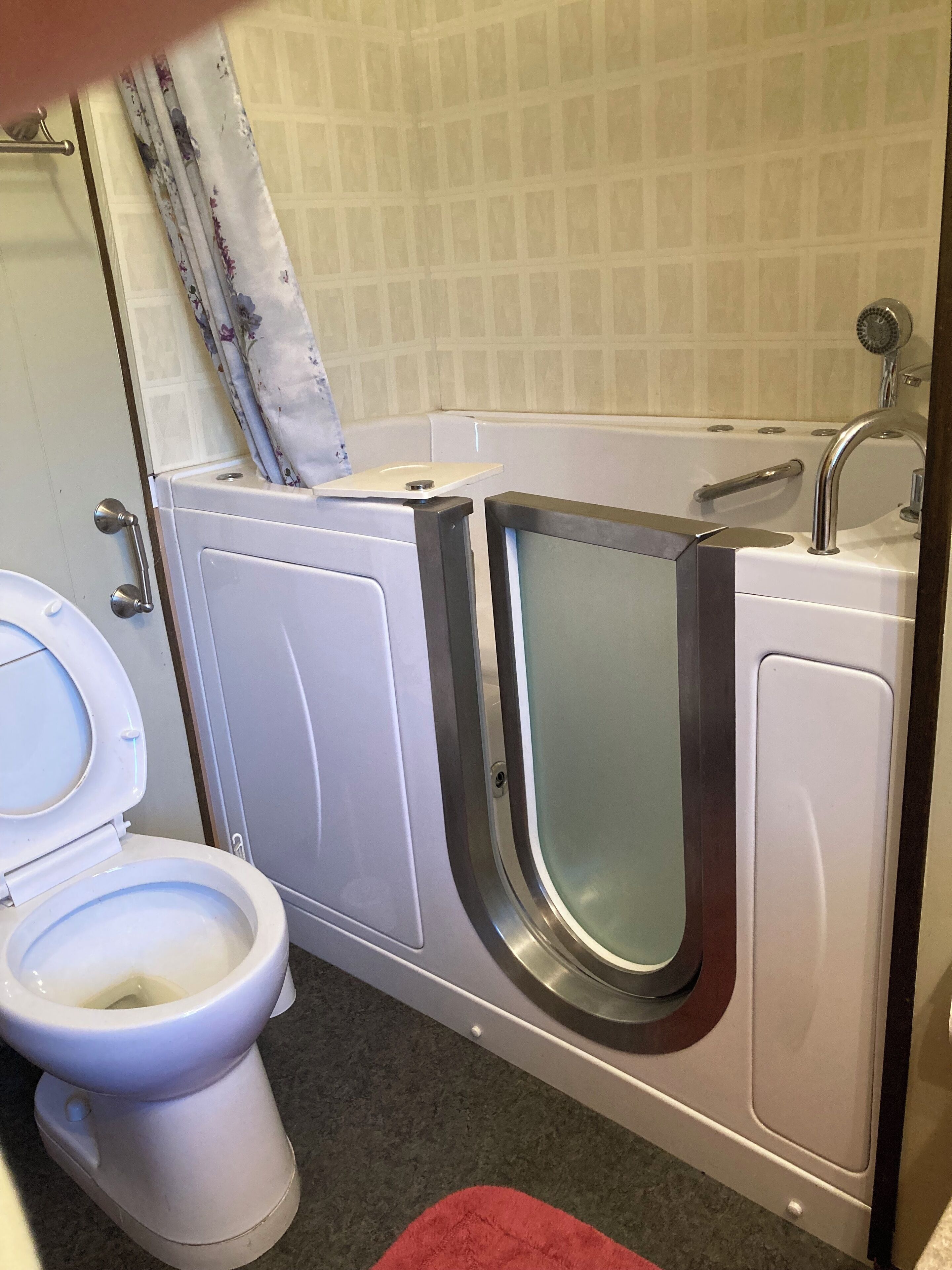Jetted tub, towels, soap, toilet paper