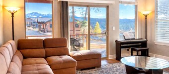 Bright & Spacious Modern Home • Mountain Views  • Lic: 331222