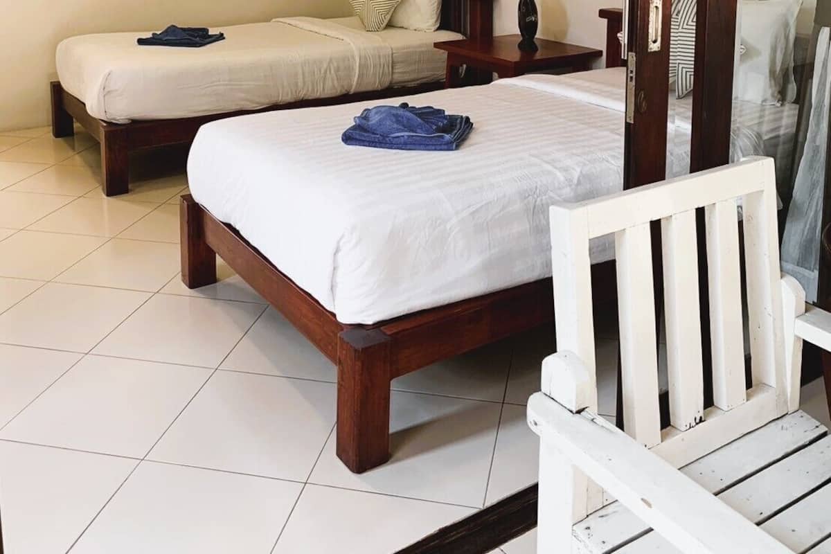 Chambre Premium avec lits jumeaux | Bureau, Wi-Fi gratuit, draps fournis
