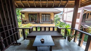 Chambre Double Deluxe | Terrasse/Patio