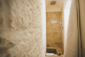 Appartement, 2 slaapkamers, roken, balkon | Badkamer