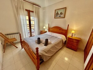 5 chambres, fer et planche à repasser, lit parapluie, Wi-Fi gratuit