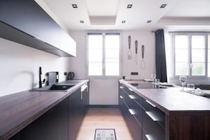 Microwave, oven, stovetop, dishwasher