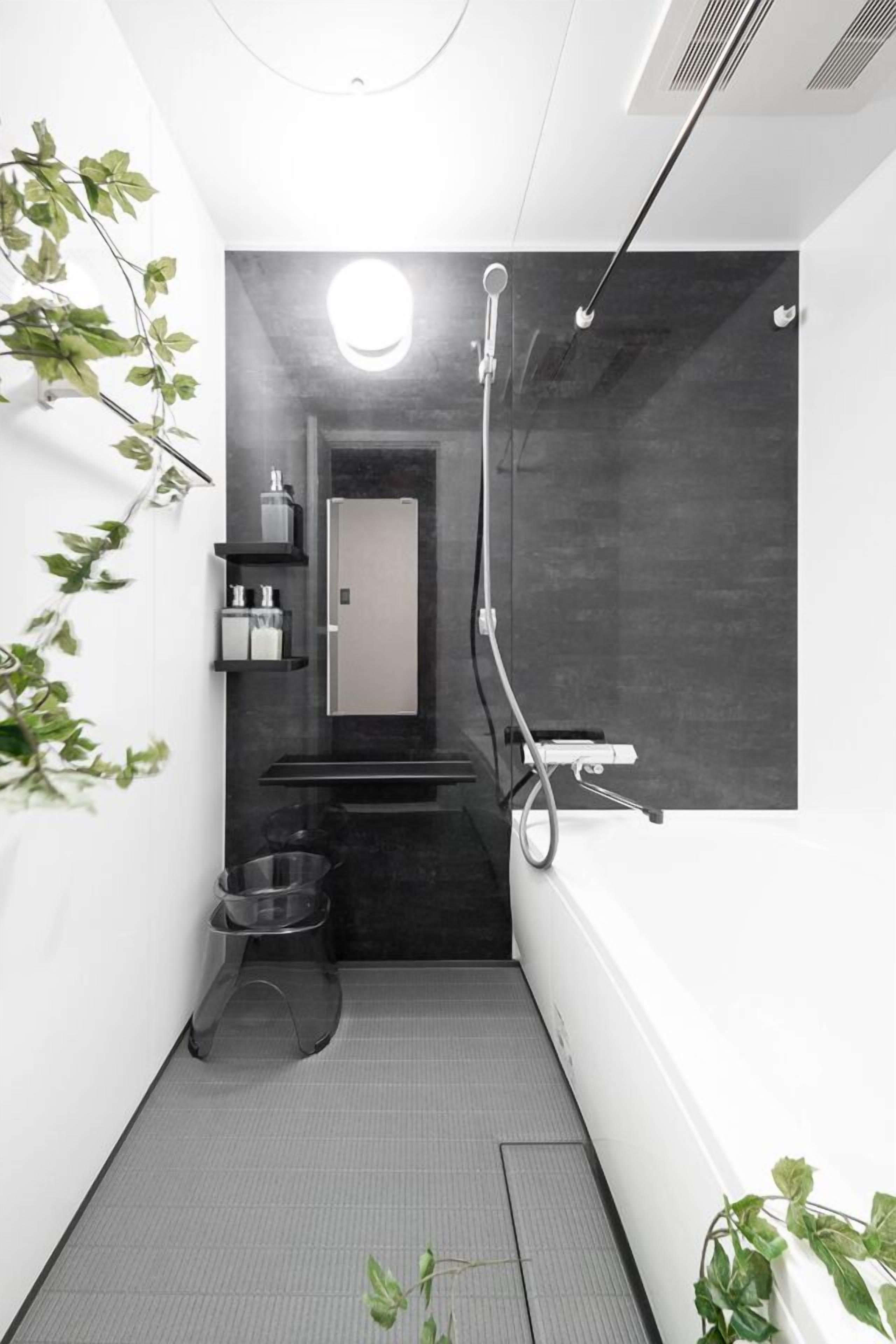 Gratis toiletartikler, hårtørrer, hjemmesko