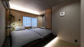 5 quartos, escrivaninha, cortinas blackout