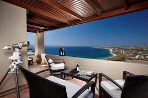 Property grounds - Tower Resort 14 pax Naxos island - The luxury of touching the Aegean Sunset
 (Naxos)