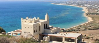 Tower Resort 14 pax Naxos island - The luxury of touching the Aegean Sunset
