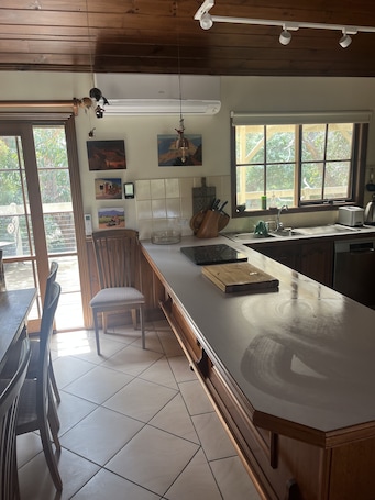 Fridge, microwave, oven, stovetop. David’s at Hillcrest