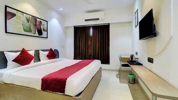 Standard Room | 1 bedroom, hypo-allergenic bedding, down duvets, memory-foam beds