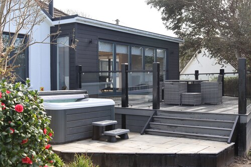 Number 8  -  a house  that sleeps 8 guests  in 4 bedrooms