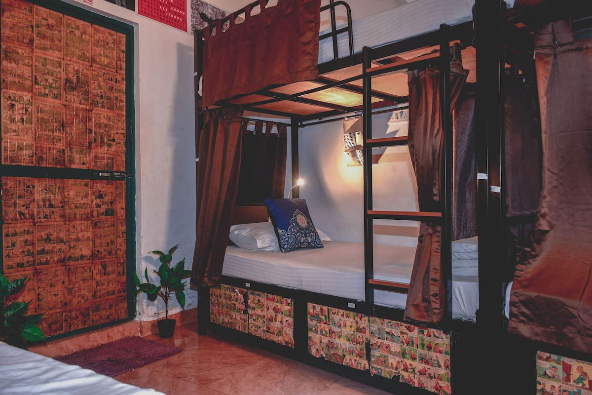 Premium Shared Dormitory | Free WiFi, bed sheets