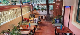 U.R.D.Ki You are the key Hostels