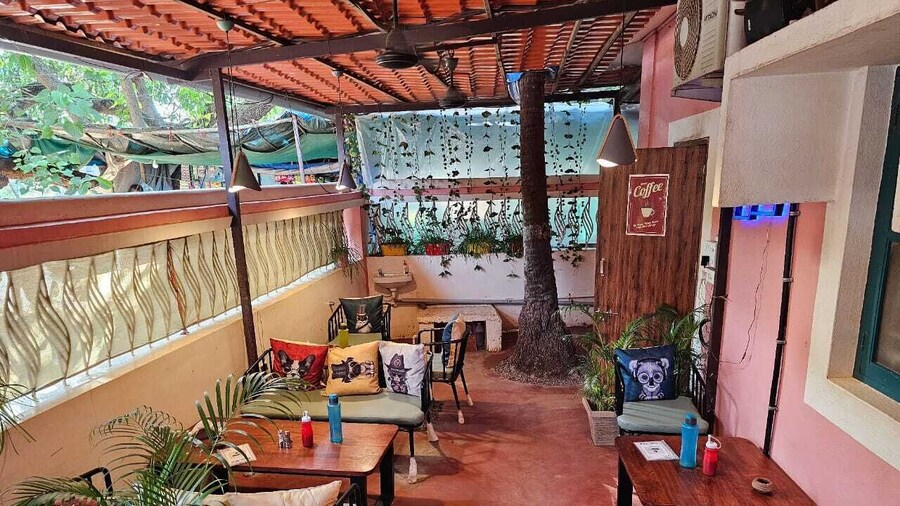 U.R.D.Ki You are the key Hostels