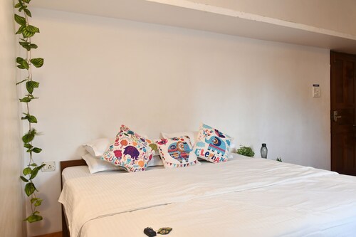 U.R.D.Ki You are the key Hostels