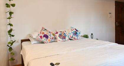 U.R.D.Ki You are the key Hostels