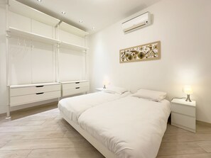 2 bedrooms, iron/ironing board, free WiFi