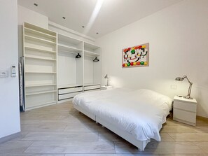 1 bedroom, iron/ironing board, free WiFi