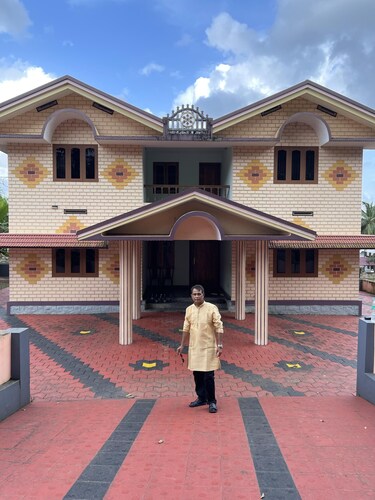 Captivating 7-bed Villa in Kottapuram