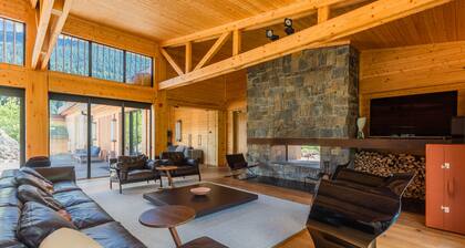 Private house in Mestia with 6 bedrooms