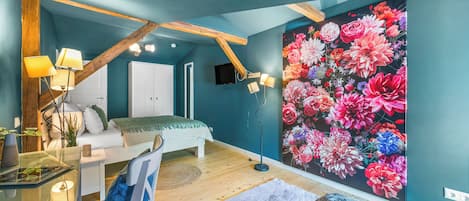 1 bedroom, desk, iron/ironing board, travel cot