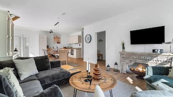Fernseher, Stereoanlage