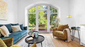 Fernseher, Stereoanlage