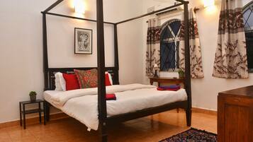 Superior-Villa, Terrasse, Gartenblick | Bügeleisen/Bügelbrett, kostenloses WLAN, Bettwäsche