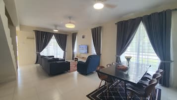 Family House | Living area