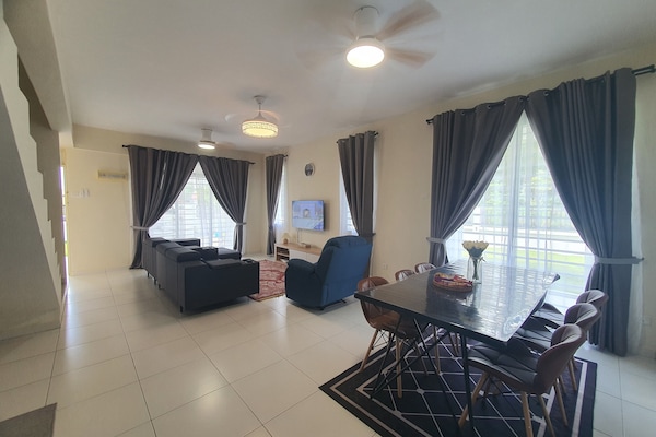 Family House | Living area