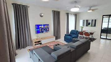 家庭單棟房屋 | 客廳