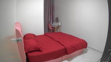 Family House | 4 bilik tidur, meja, seterika/papan seterika, Wi-fi percuma