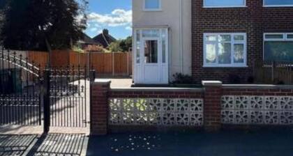 Gated home close to Birmingham City Centre