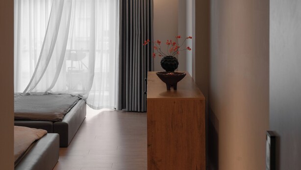 Family suite with balcony | Desk, soundproofing, free WiFi, bed sheets - Zeus Living Central Hotel (Ho Chi Minh City)