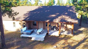 Exterior - Lago Vista in Donnelly: Spacious Retreat on Lake Cascade | 4 Miles to Tamarack | Room for Toys (Donnelly)