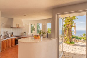 Fridge, microwave, oven, stovetop - Don Miguel La Palma - Private paradise for 9-12 persons (El Paso)
