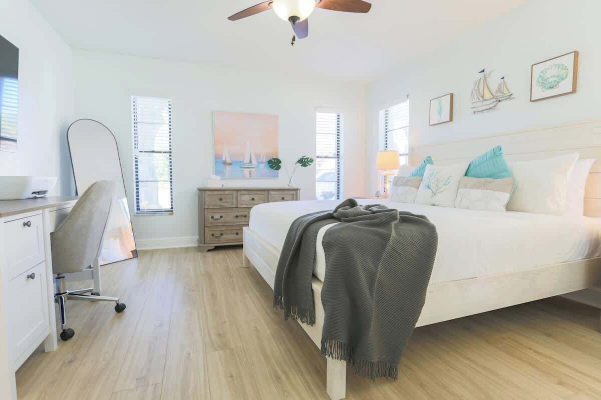 3 habitaciones, tabla de planchar con plancha, cuna de viaje y wifi 