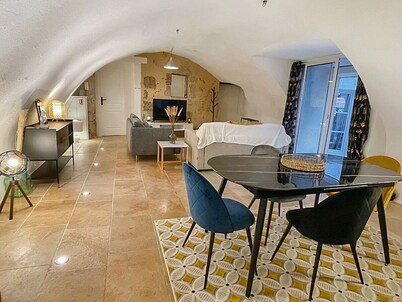 Charming Troglodyte in Blois – A Unique Experience in the Heart of the Loire Valley
