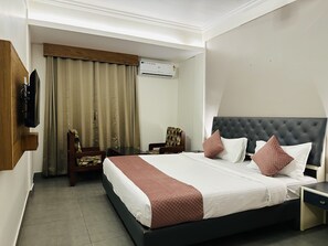 Deluxe Room | Soundproofing, free WiFi - Nexstay Kassaba Inn (Kozhikode)