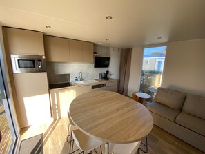 Kühlschrank, Mikrowelle, Geschirrspüler