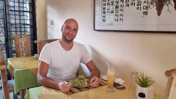 Daily cooked-to-order breakfast for a fee