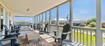 Cozy home with a breathtaking view!