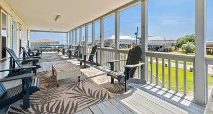 Cozy home with a breathtaking view!