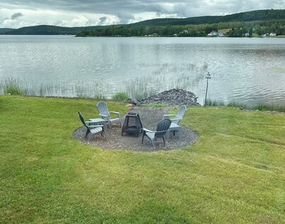 On Long Lake with Direct Access to Trails-L & R Lakeside Rentals 