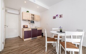 Dining - Beautiful apartment in Biograd na Moru with WiFi (Biograd na Moru)