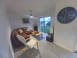 Smart TV - Maison Neuve Tout Confort Proche mer (Ploudalmézeau)