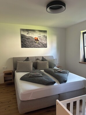 2 bedrooms, travel cot, free WiFi, bed sheets - Ferienwohnung Felben (Mittersill)